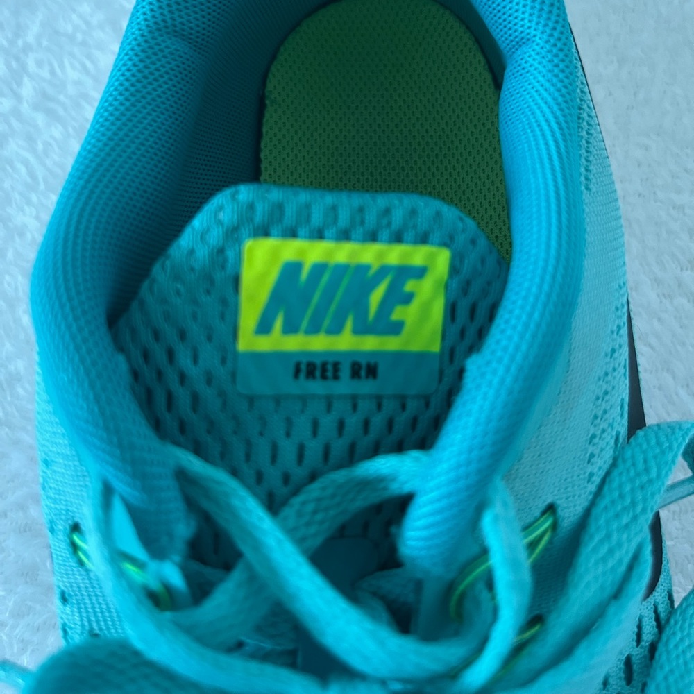 Nike Free Run shoe - Picture 3 of 9